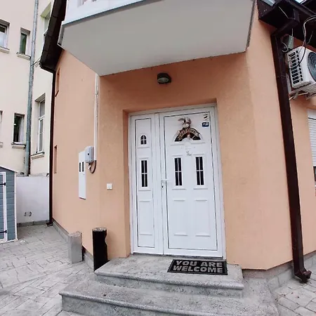 Rabbit's Hostel *